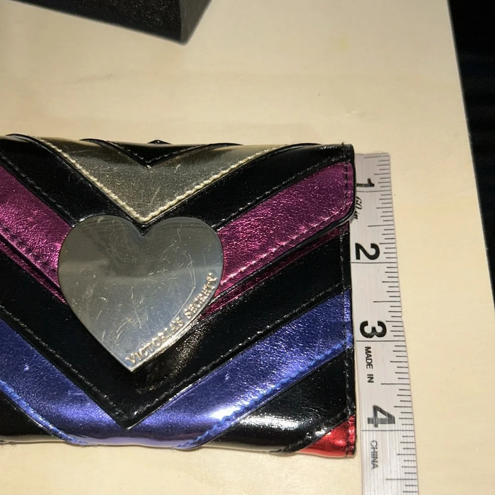 Victoria’s Secret Metallic Rainbow Wallet Heart Snap Closure - Picture 11 of 11